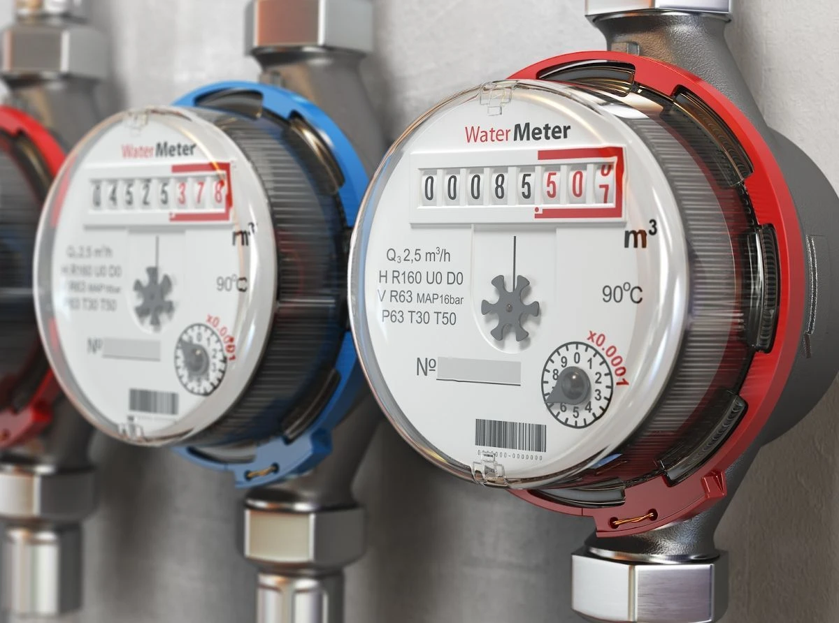 Schéma d'un compteur d'eau avec fuite sur la canalisation située après le compteur côté logement